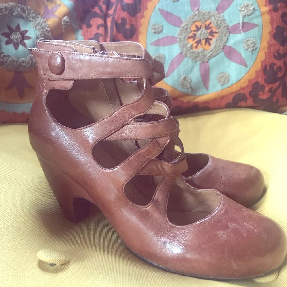 Miz Mooz Tan Leather Mary Jane Heels
